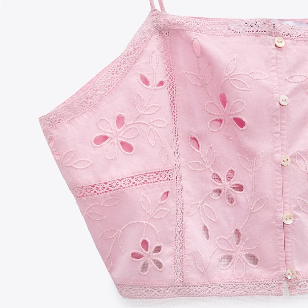 Zara Eyelet Crop Top - Picture 2 of 4